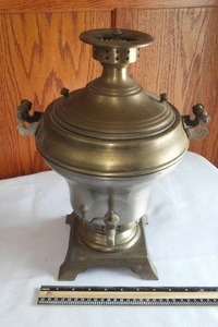 lot 13 image: Retro Style Ice Bucket, Brass.