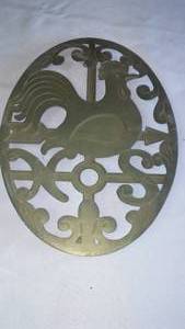 lot 34 image: Brass Rooster  Chicken Trivet.