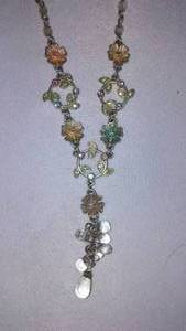 lot 45 image: Black Hills Gold necklace in Appearance.