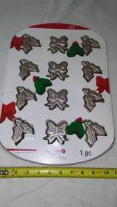 lot 117 image: Christmas Cookie Sheet.
