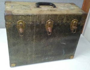 lot 140 image: Vintage Metal wood case.
