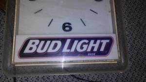 lot 141 image: Bud Light Clock,