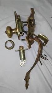 lot 144 image: Vintage - locking fancy doorknob  latch system.