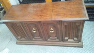 lot 159 image: Console Zenith Allegro Sound System.