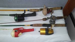 lot 161 image: Vintage Fishing Rods and Reels (5)