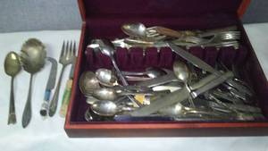 lot 164 image: Wood Dinner Ware Box & Contents.