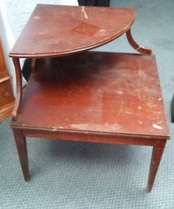 lot 179 image: Vintage Corner Table, End Table.