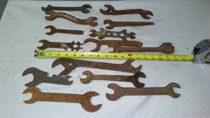 lot 199 image: 14 open end wrenches - Big Variety