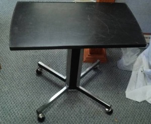 lot 219 image: Utility table on casters  versatile.