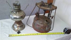 lot 223 image: Vintage Kerosene Burner and electric lamp.