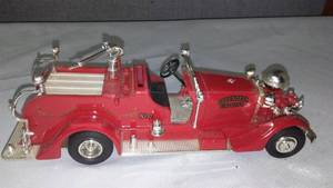 lot 228 image: Fire Truck Vintage Look  Volunteer