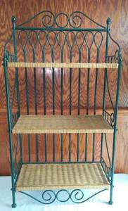 lot 319 image: Metal shelf  3 tiers.