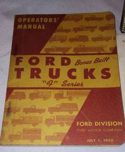 lot 332 image: Vintage Ad and Ford owners manuals