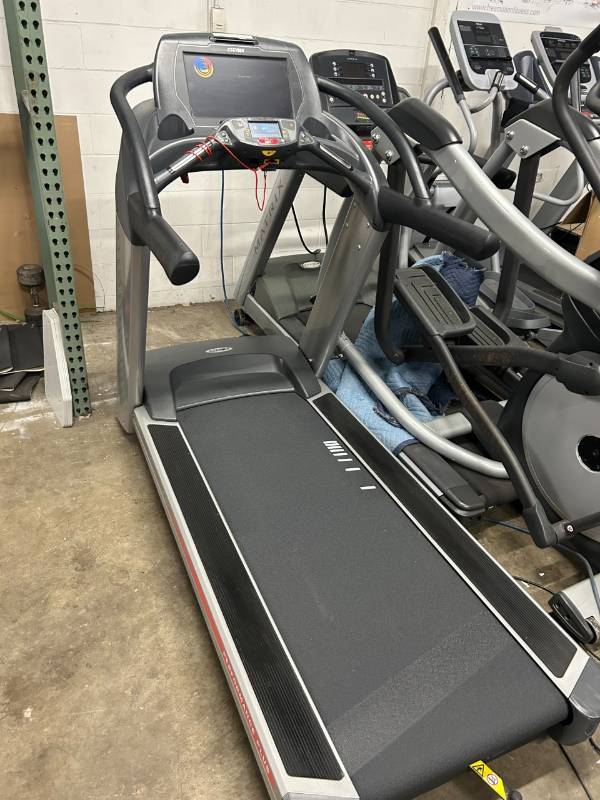 Cybex 625t commercial online treadmill