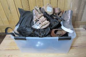 Mixed bin of womens shoes - complete sets - mixed sizes and styles