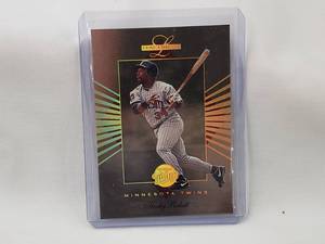 lot 79 image: Kirby Puckett Leaf Limited Gold 9 of 18, Numbered 637610000