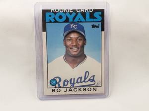 lot 81 image: Bo Jackson MLB Rookie Topps #50T
