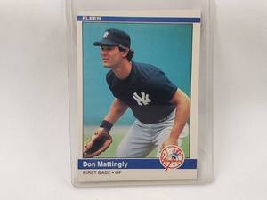 lot 97 image: Don Mattingly Rookie Card Fleer #131