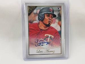 lot 100 image: Luis Arraez Rookie Auto Topps Gallery #135