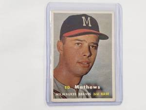 lot 118 image: Ed Mathews 1957 Topps #250