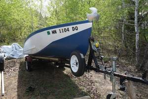 lot 8 image: 1966 Chrysler 16 Extra Wide Deep Well Aluminum Boat with Evinrude 25 HP Outboard and Trailer
