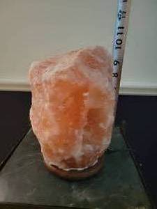 lot 261 image: Large Himalayan Salt Rock Lamp 10