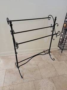 lot 265 image: Rococo Style Towel Rack