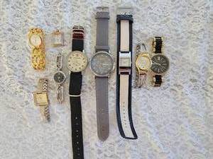 lot 319 image: Ladies Fashion Watch Collection A