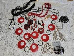 lot 316 image: Bold Red and Black Jewelry Collection