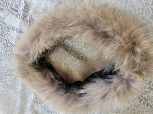 lot 59E image: Coyote Fur Head Wrap