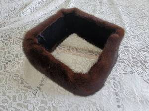 lot 59G image: Mahogany Mink Fur Head Wrap