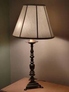 lot 244 image: Stunning Classic Brass Candlestick Accent Lamp