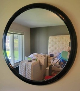 lot 185 image: Chic Modern Black Polished Frame Wall Mirror