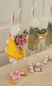 lot 335 image: Department 56 Patience Brewster Krinkles - Easter Bunnies - Collection of 4