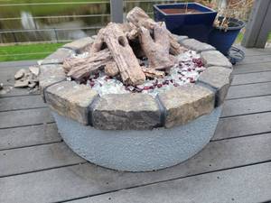 lot 105 image: Relaxing Outdoor Gas Fire Pit