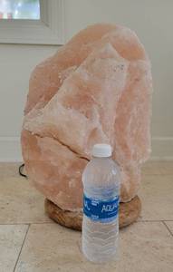 lot 261B image: Stunning 17 Himalayan Rock Crystal Table Lamp
