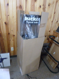 lot 24 image: Pucker Display Stand