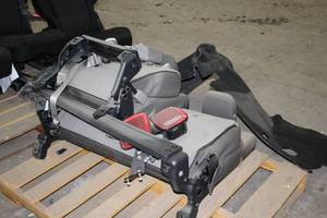 lot 1054 image: 2017 Ford F350 Rear Bench Seat