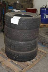 lot 1057 image: Lot of (4) Michelin LT27570R18 Tires
