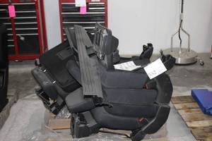 lot 552 image: Lot of  2017 Ford Expedition Seats