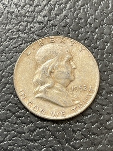 lot 56 image: 1952 Franklin Half Dollar