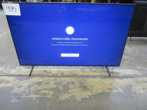lot 935 image: SAMSUNG 55 Class 4K Crystal UHD (2160P) LED Smart TV with HDR UN55TU7000FXZA
