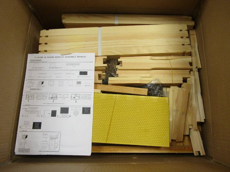 Honey Lake 10-Frame Unassembled Beehive - 1 Deep & 1 Super Box (OPEN BOX)