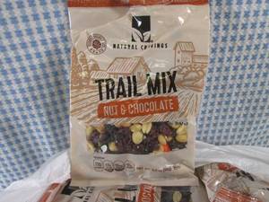 (B-1) Nut & ChocolateTrail Mix 24 B...