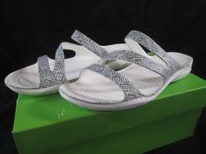 (BS) Crocs Swiftwater Graphic Women...