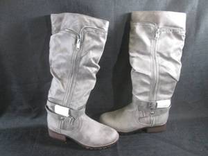 (BS) Womens Boots in Grey Size 6 -...