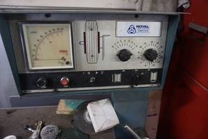 lot 18 image: Royal Industries Model EM6 Tire Balancing Machine