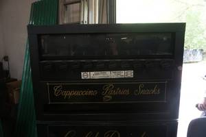 lot 29 image: 2 Level Commercial Vending Machine