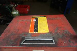 lot 52 image: Mechanics Parts Washing Station With Stand