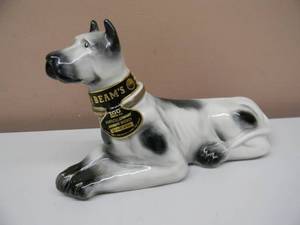 lot 2 image: VINTAGE 1976 BEAMS GREAT DANE KENTUCKY STRAIGHT BOURBAN WHISKEY LIQUOR BOTTLE - NICE - GREAT OLD SCHOOL PIECE - SEE PICTURES